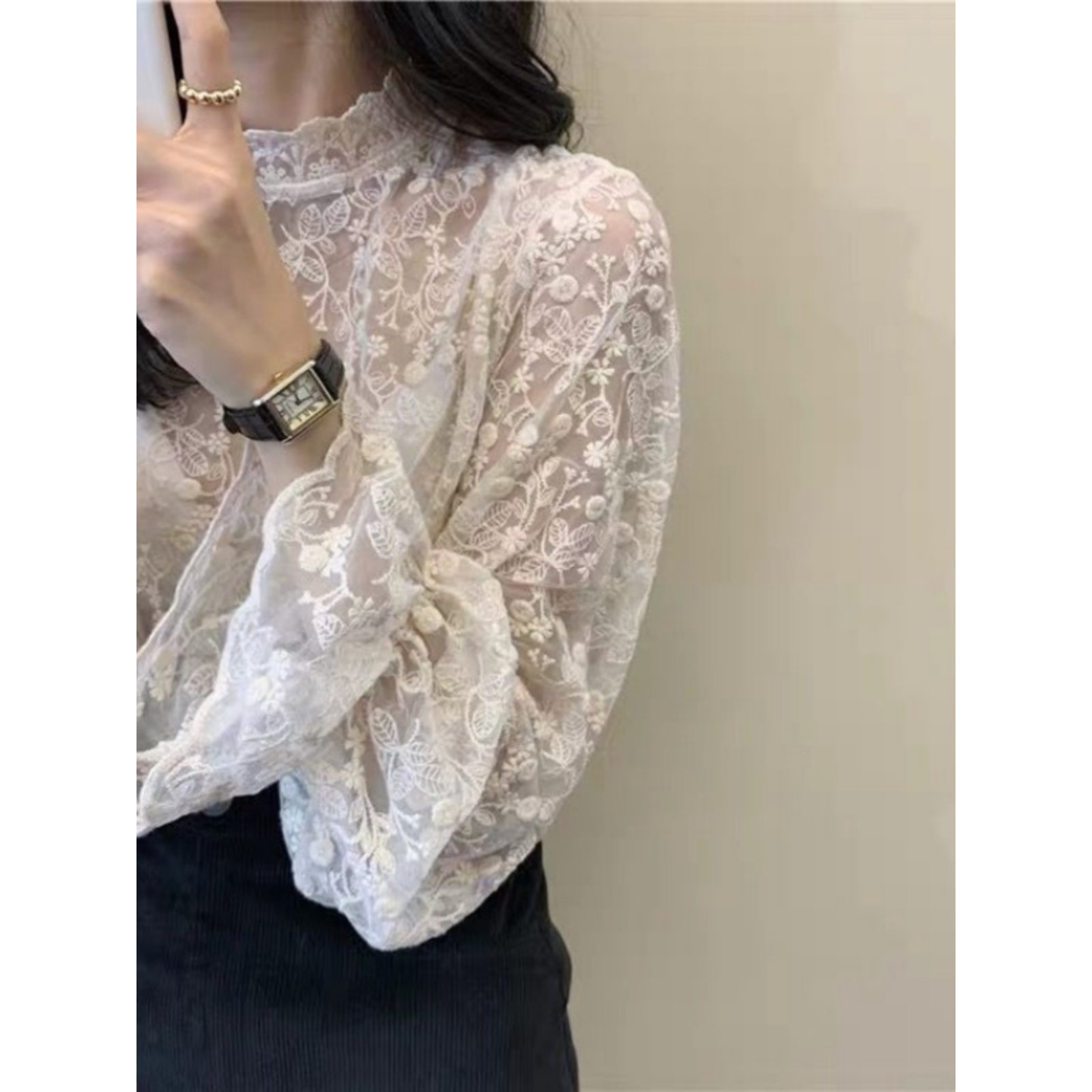 微透镂空网纱蕾丝衫上衣女秋季2026新款灯笼长袖木耳边花边领T恤