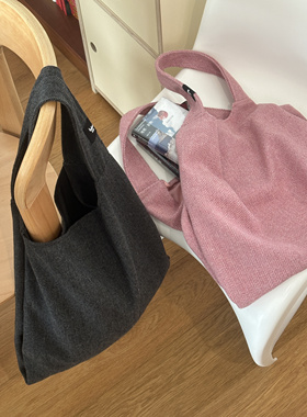 fourfourtwoone秋冬慵懒人字纹高含毛皮粉深灰托特包百搭腋下包