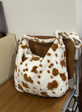 fourfourtwoone原创大容量毛绒包包男女同款斜挎休闲托特包斜挎包