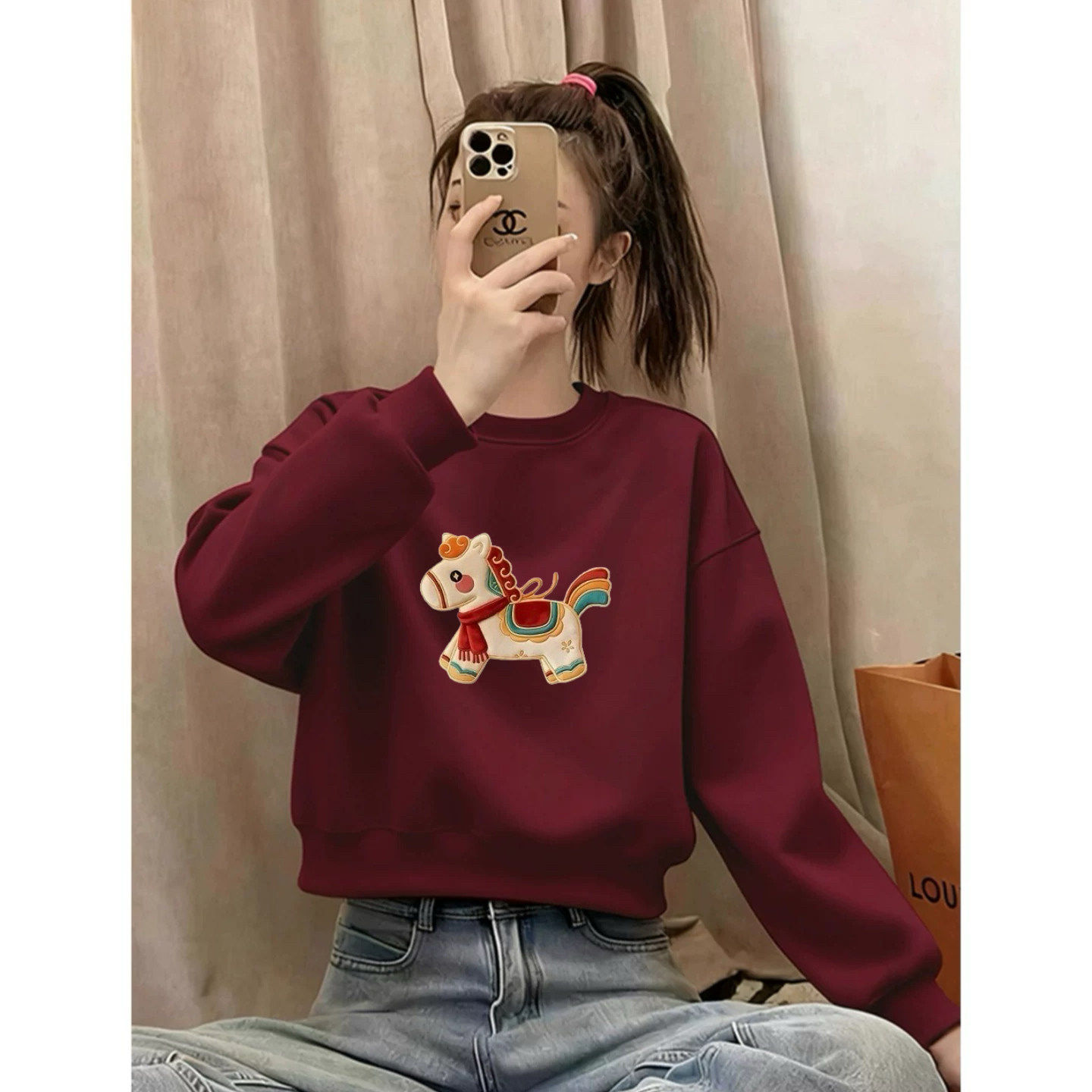 酒红色圆领卫衣女马年本命年衣服2026新款爆款时尚短款加绒上衣服