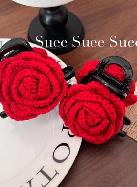 韩国东大门2024年新款秋冬毛线红色氛围感复古高级感中号鲨鱼抓夹