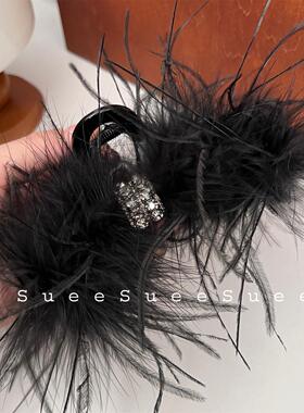 韩国东大门纯欲风黑色性感羽毛飘逸水钻扣大号鲨鱼夹鸵鸟毛抓夹女