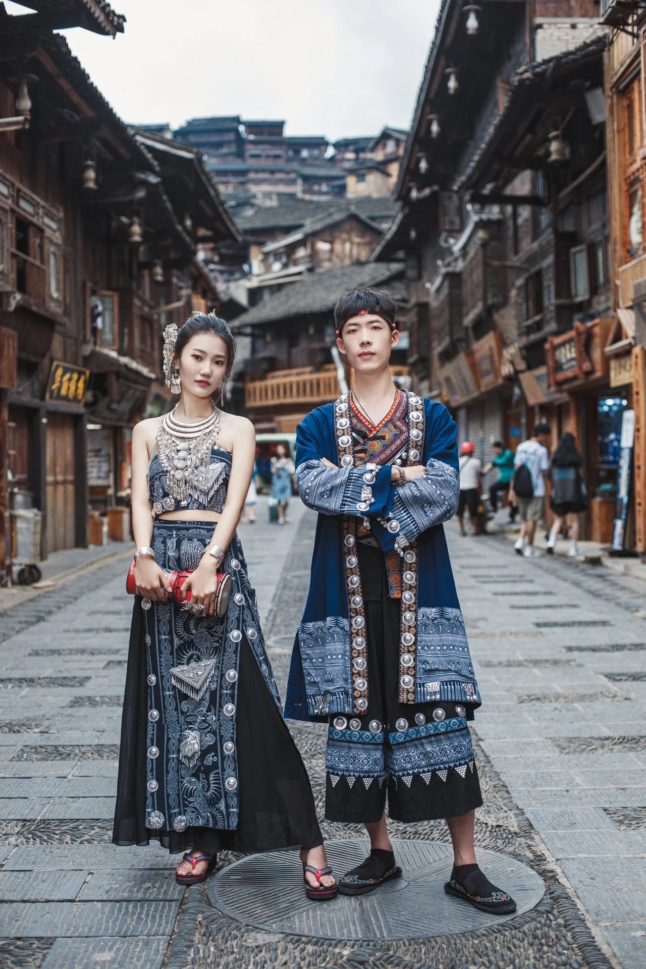 苗族情侣刺绣服装套装盛装男女士服饰苗寨旅拍摄影写真舞台演出服