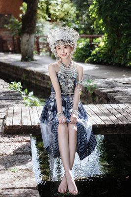 苗族服装女蜡染苗疆少女服装苗族长裙民族写真服饰少数民族旅拍服