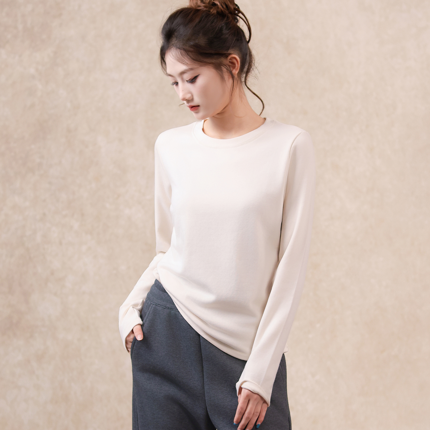 极简风长袖T恤女圆领百搭显瘦