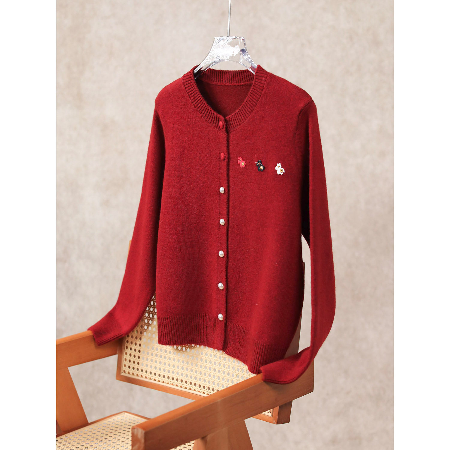 韩版小马珍珠扣包扣圆领刺绣针织开衫设计师款百搭显瘦毛衣外套,女装/女士精品,毛针织衫,淘宝优惠券,粉丝福利购,淘宝优惠卷