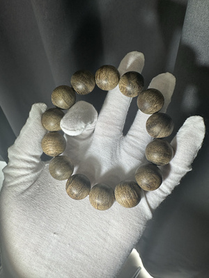 1.7cm文莱黑棋99沉 沉香手串30.13克