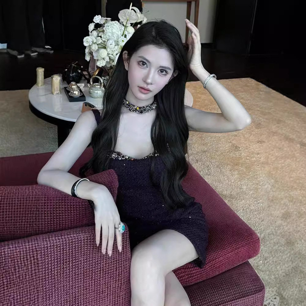 TZ4480重工亮片吊带连衣裙女轻奢气质收腰显瘦性感纯欲风包臀裙