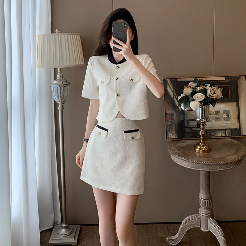 轻奢高级感休闲时尚套装女2024新款夏季小香风短袖上衣短裙两件套