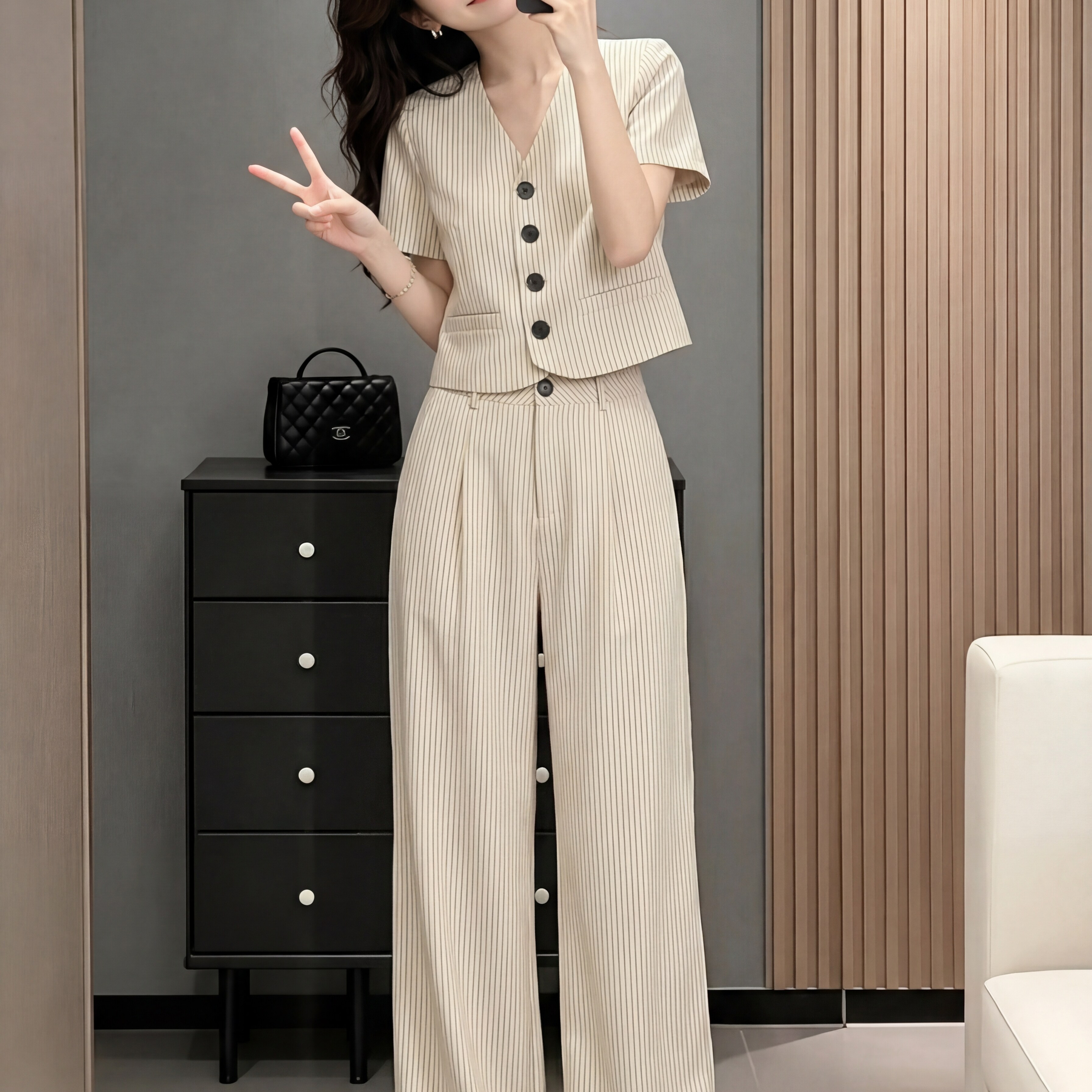 职业通勤小香风套装女夏季显高显瘦减龄短款V领西服阔腿裤两件套