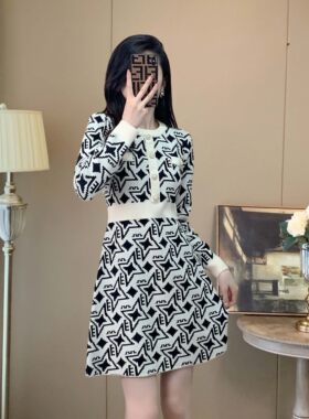 法式小香风针织连衣裙女秋冬