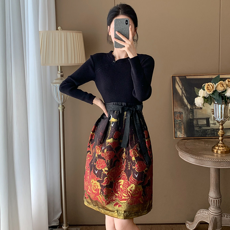 秋装女款2024年新款气质显瘦高级感小个子遮肚子收腰连衣裙女提花