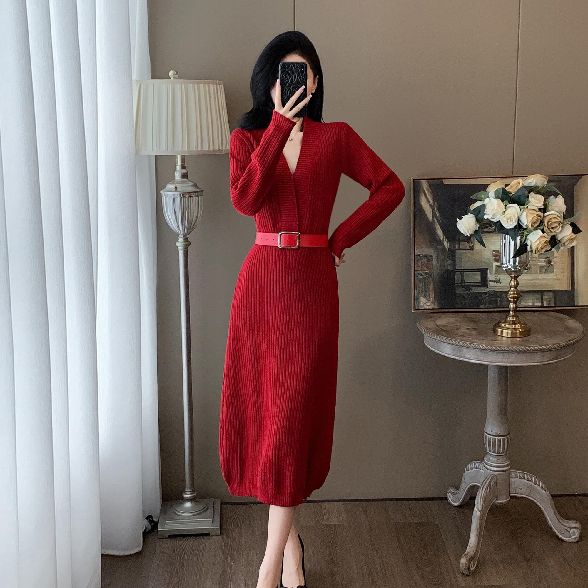 法式名媛风红色针织连衣裙女收腰长款气质显瘦高级感2026春装