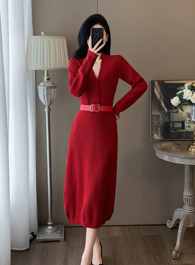 法式名媛风红色针织连衣裙女收腰长款气质显瘦高级感2026春装