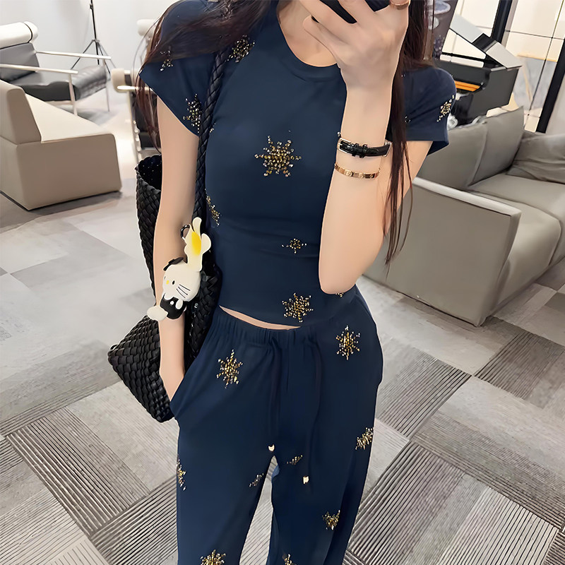 韩系慵懒风烫钻休闲套装女2026夏季短袖长裤两件套显瘦运动穿搭潮