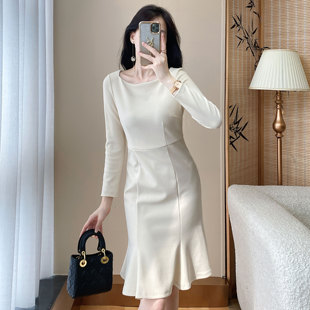 2025新款秋装长袖连衣裙女修身收腰鱼尾中长裙高级感气质显瘦裙子
