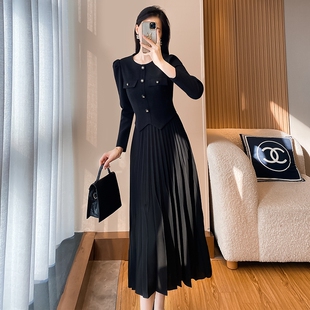 黑色赫本风连衣裙女收腰显瘦气质通勤假两件百褶长裙2026春装新款