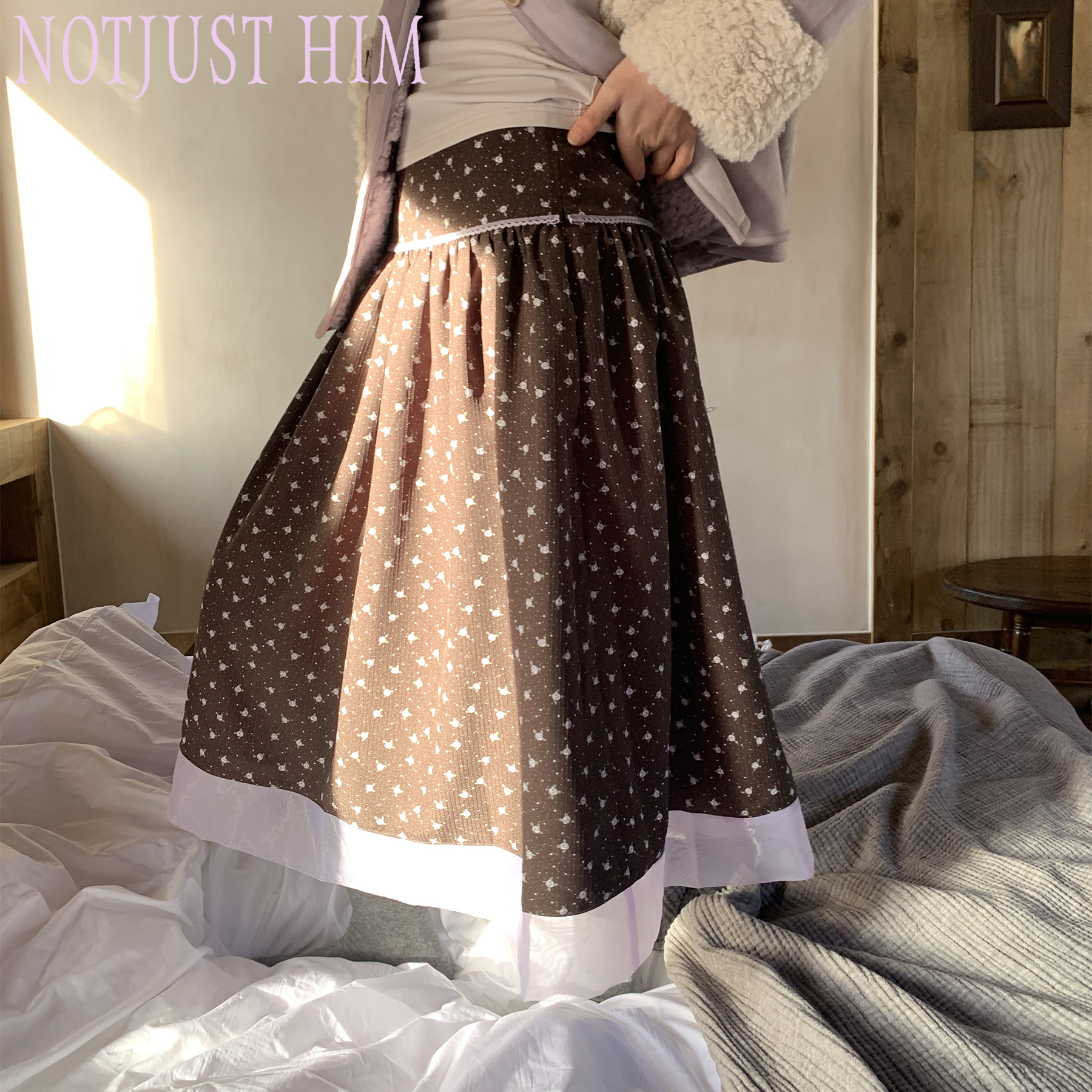 花筏NOTJUSTHIM 复古浪漫咖色碎花撞色A字伞裙半身裙