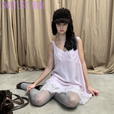 花筏NOTJUSTHIM《鸢尾呢喃》全醋酸斜纹皱灰紫色蕾丝花边吊带裙