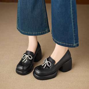 8cm头层羊皮厚底单鞋女时尚水钻蝴蝶结乐福鞋粗跟百搭增高小皮鞋