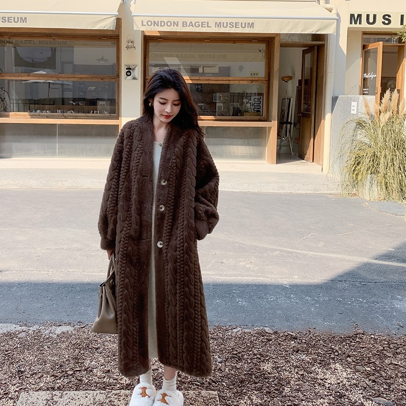 冬季新款麻花V领环保皮草大衣压花外套女皮毛一体毛茸茸开衫外套