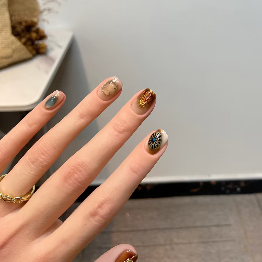 朵媛儿全手工穿戴甲鎏金复古晕染