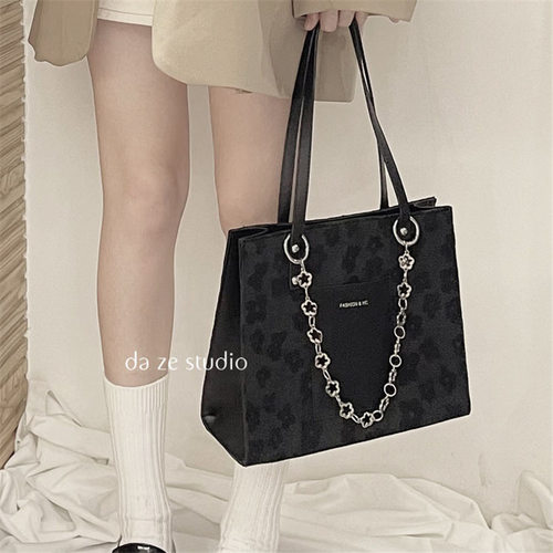 包包女2026新款女生小众设计高级感大学大容量通勤托特包单肩上班