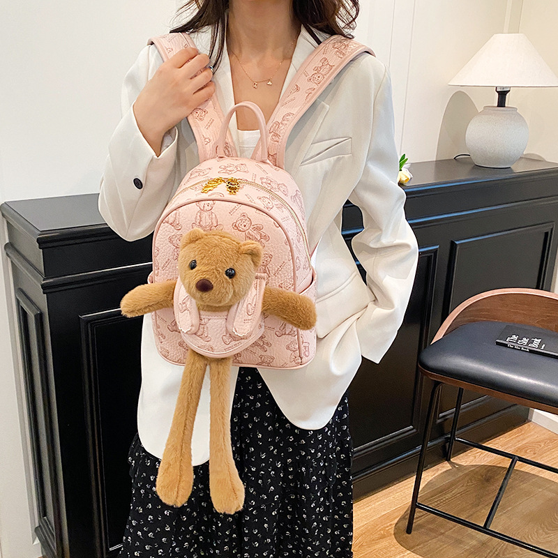 韩版ins新款高颜值复古可爱卡通小熊背包女轻便逛街双肩包