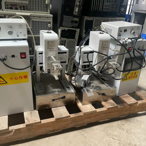 2台小型点胶机，有2个手柄控制器， 打包处理 ，实物图片， ~议价