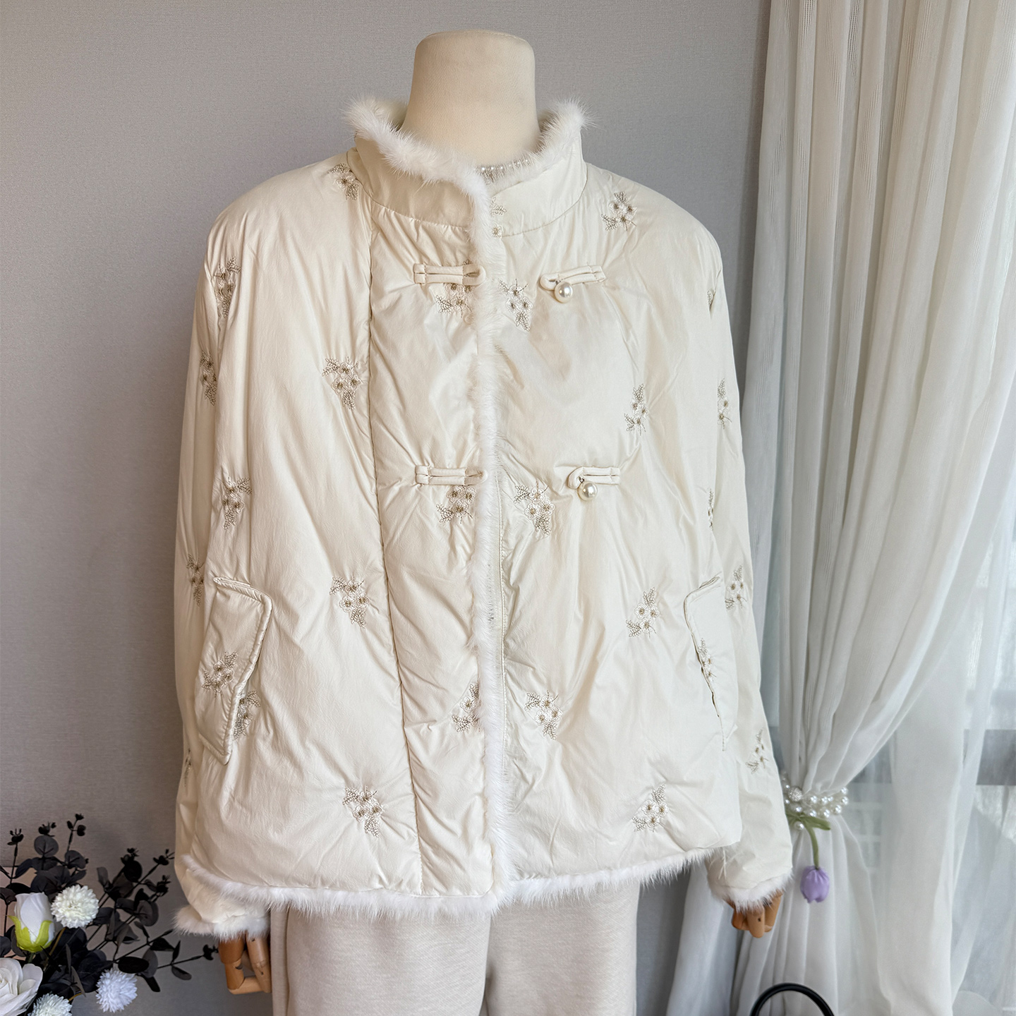 新中式水貂毛盘口羽绒服外套女