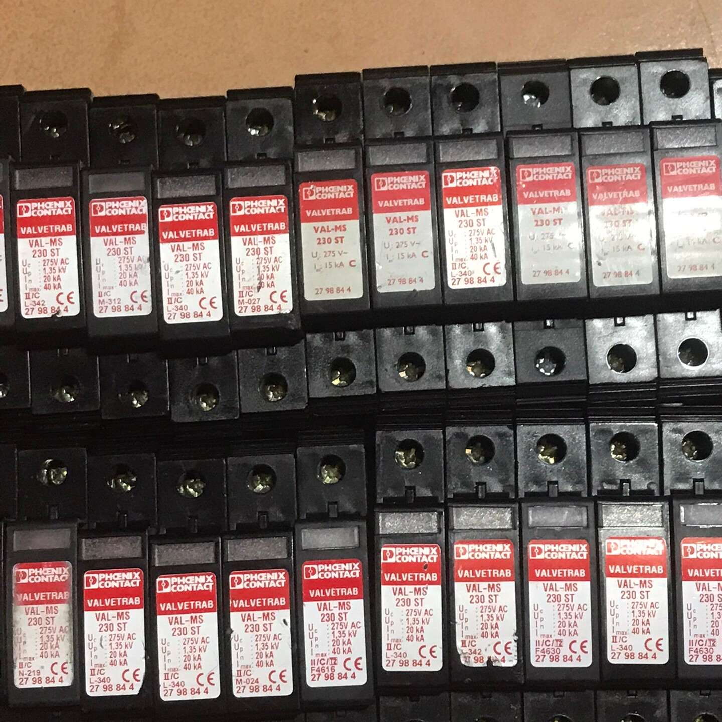 {议价}菲尼克斯 VAL-MS 230ST 浪涌保护器 订货号 27