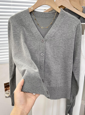 针织衫v领开衫女2025春秋新款短款打底毛衣外套春季薄款灰色外搭