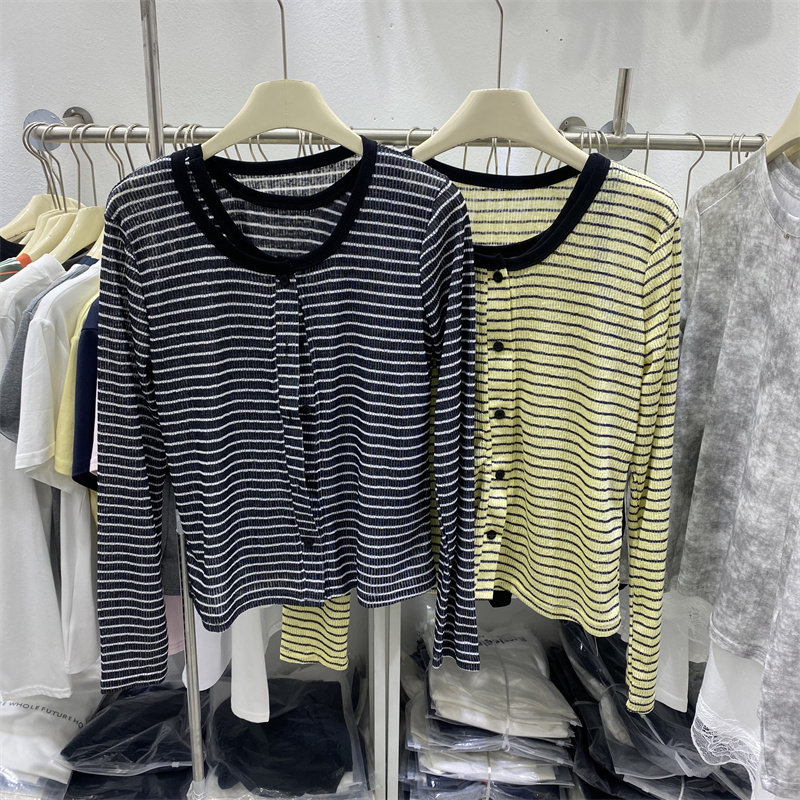 欧货2026春款条纹针织开衫吊带女2026新款显瘦长袖两件上衣慵懒风