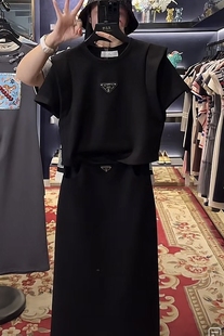 欧货三角标短袖中长半裙套装女夏季暗黑系赫本风气质休闲两件套潮