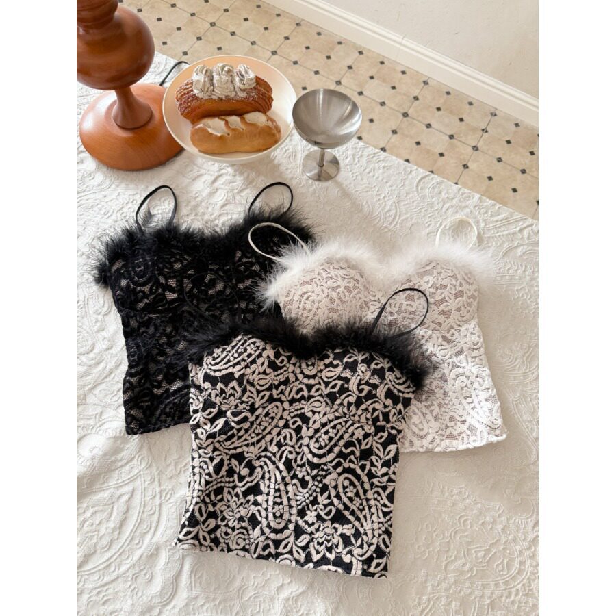 巧克辣妹风毛绒拼接蕾丝吊带背心