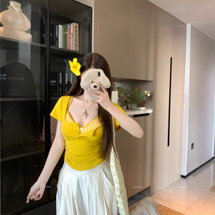 叠穿格纹吊带上衣 辣妹黄色短袖 正肩T恤女夏季 修身 纯欲风紧身短款