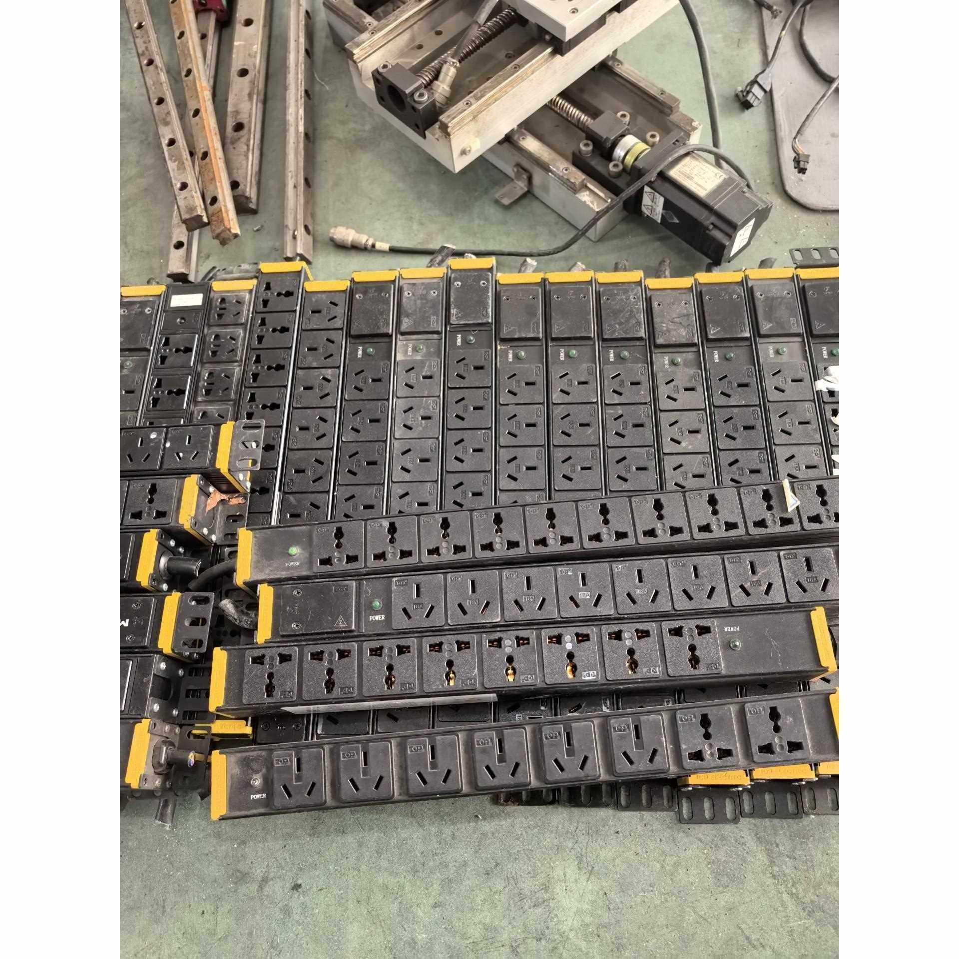 【议价】突破pdu机房插排，ups机柜大功率插排。具体如图总计37条