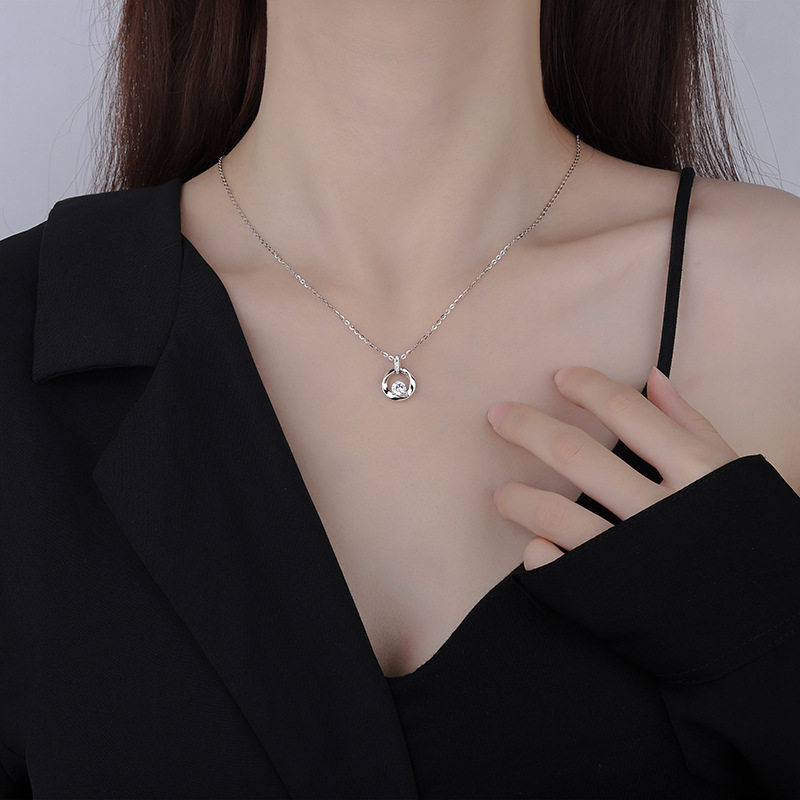 s999纯银锁骨链莫比乌斯环项链女款新品小众设计颈链脖链饰品礼物