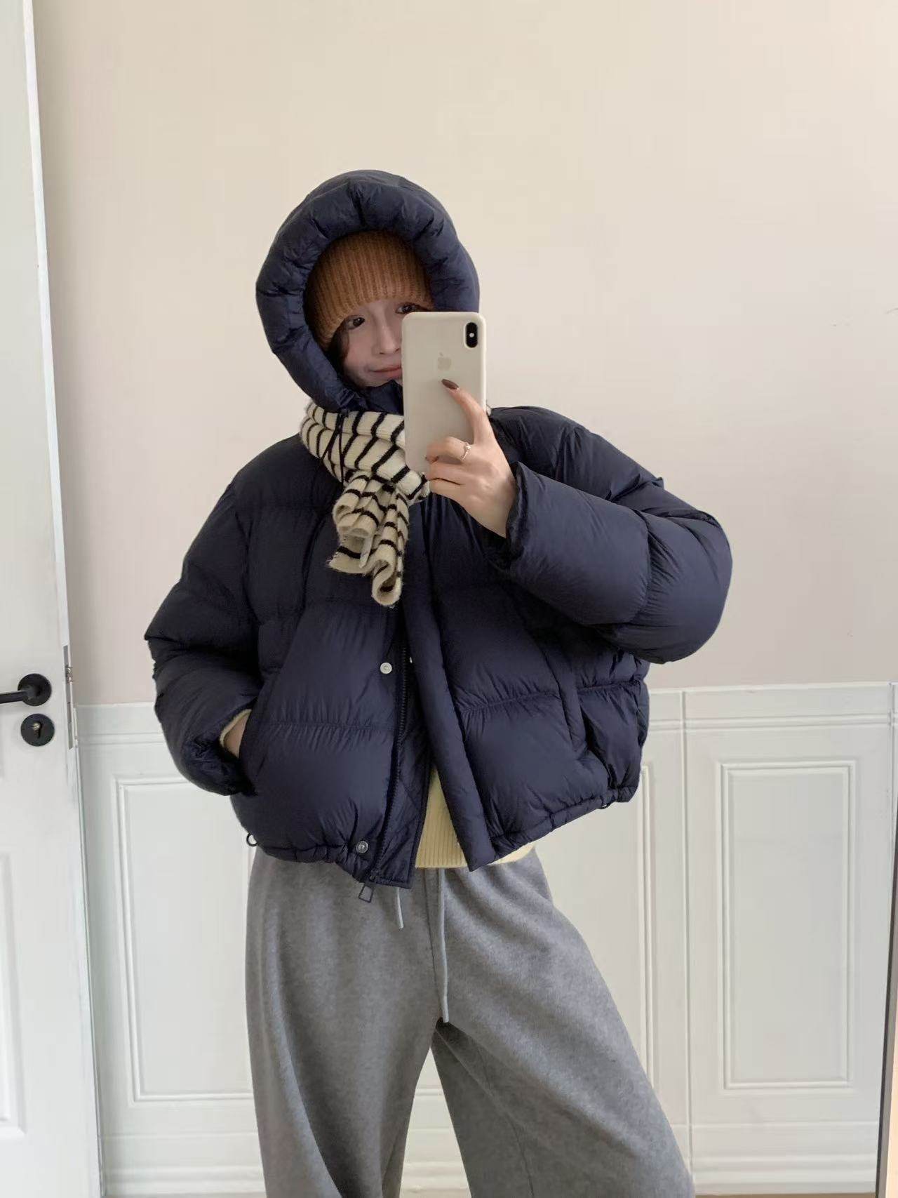 2025新款羽绒服女短款连帽加厚保暖90%白鸭绒泡芙面包服外套