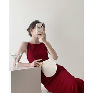 法式高级修身气质红色礼服连衣裙夏季新款时尚设计感流行吊带裙子