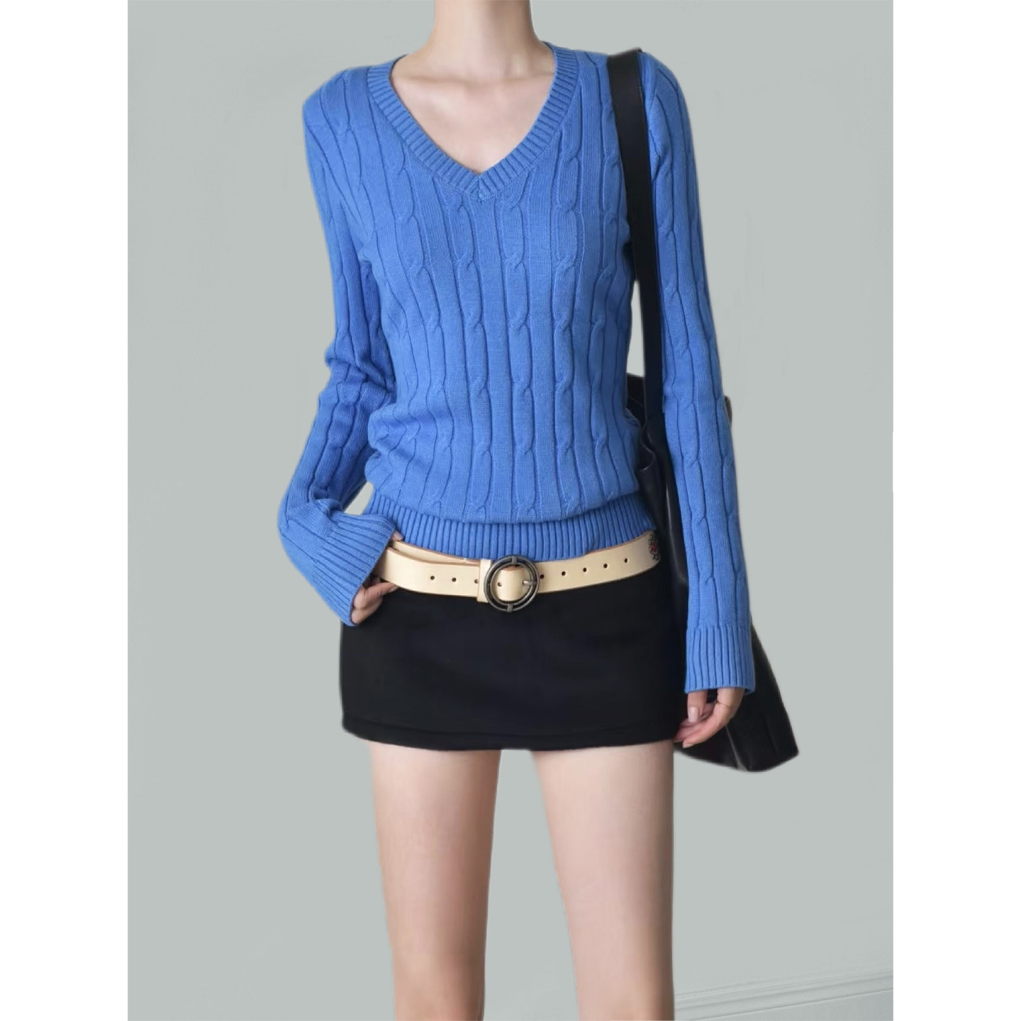 美式复古辣妹蓝色麻花V领毛衣女秋冬新款气质内搭针织衫韩系上衣
