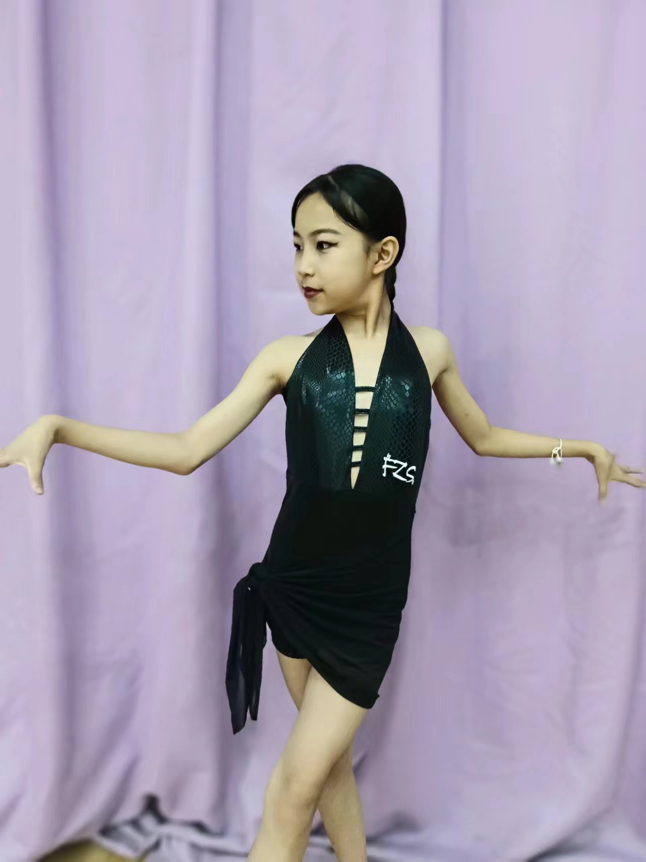 FZS舞服女童拉丁练功服夏季新款挂脖露背蛇皮网纱连体衣 三色可选