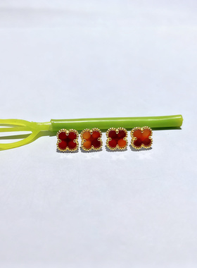 金包银红玛瑙四叶草耳钉简约款