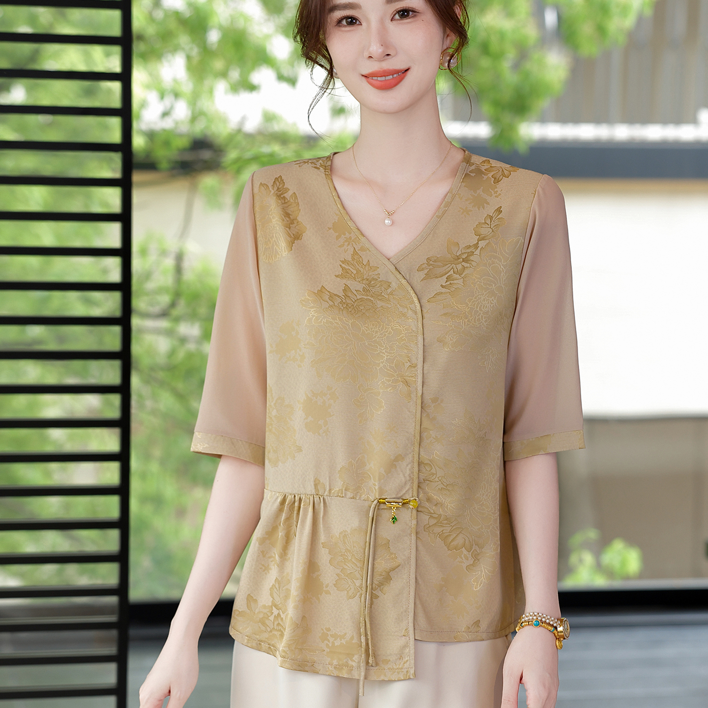 母亲节衣服妈妈夏装国风小衫t恤2025新款衬衫洋气中老年女装套装