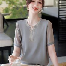 中年妈妈夏装短袖t恤女2025新款中老年半袖上衣服薄款冰丝针织衫