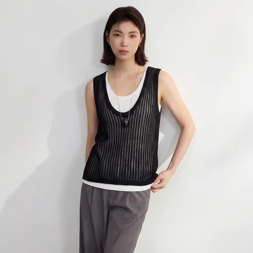 天丝亚麻针织马甲背心女两件套2026春季新款女装镂空撞色时尚套装