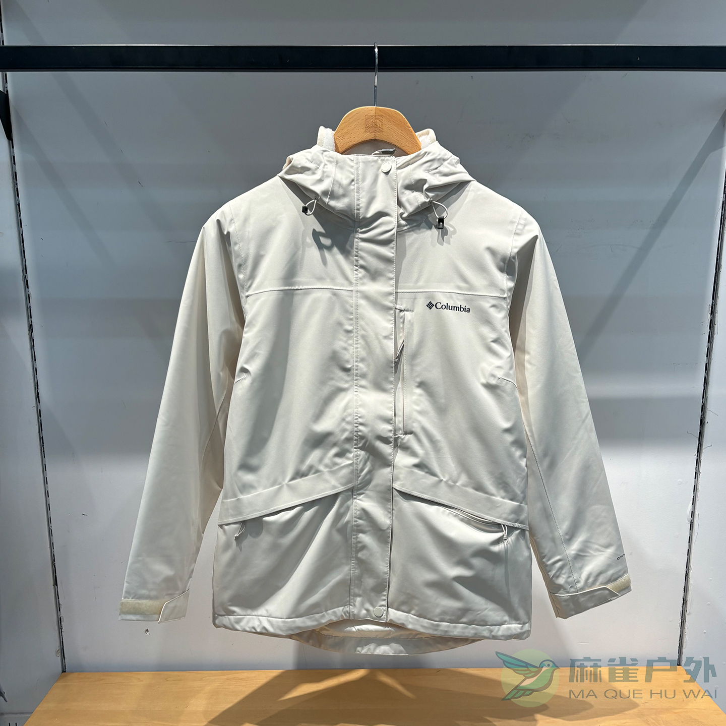 哥伦比亚女款防水抓绒内胆冲锋衣