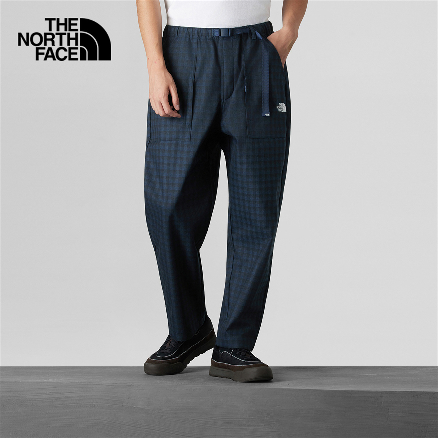 北面男士UE户外防风格纹休闲长裤