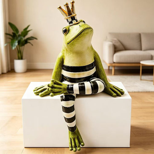 跨境新款Cute Frog Prince Doll可爱青蛙王子摆件家居装饰品礼物