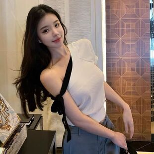 新款 蝴蝶结绑带斜肩短袖针织恤女夏季修身设计感辣妹打底衫上衣